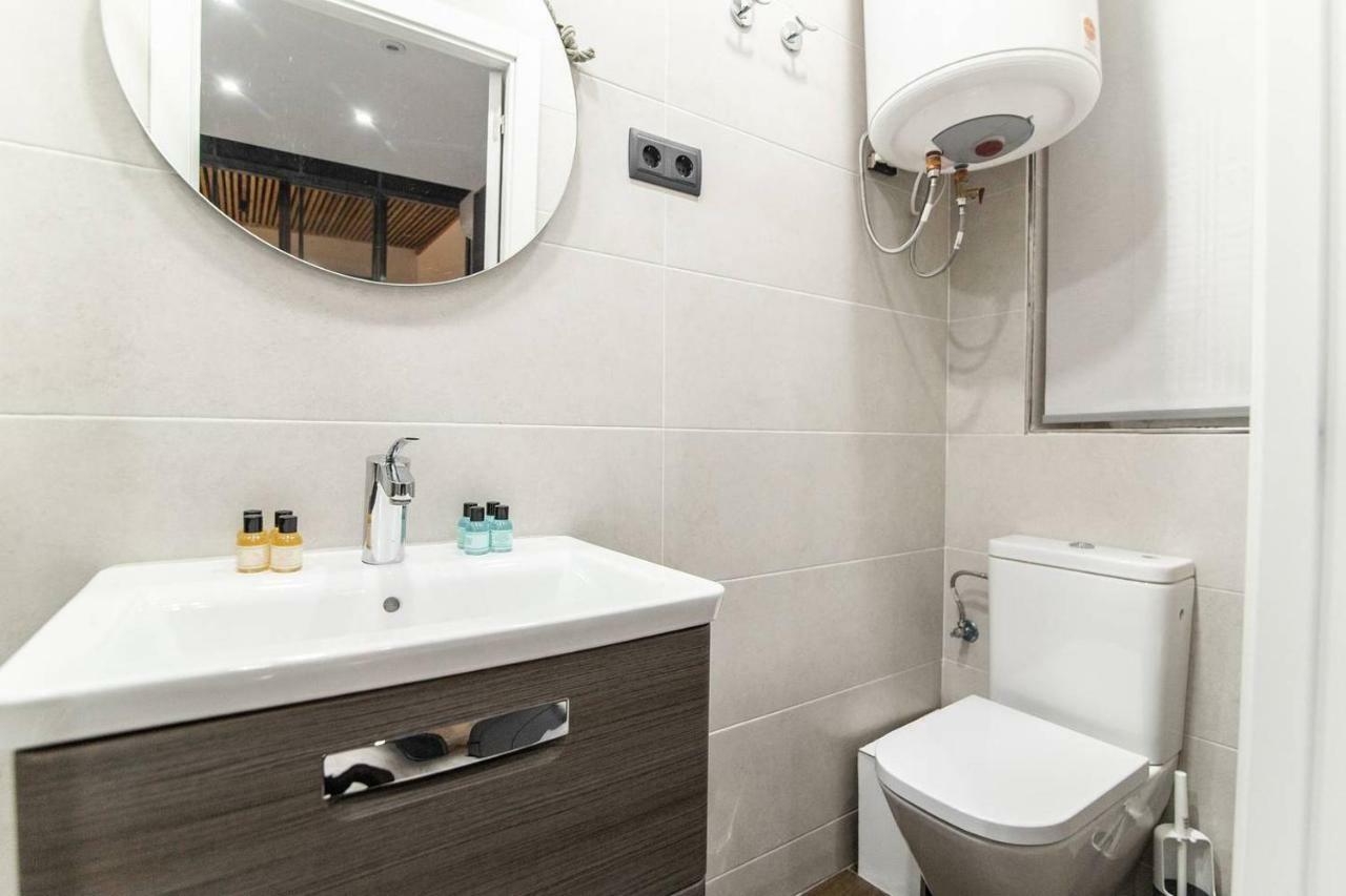 Cozy And Modern Apartment For 4 In Madrid Eksteriør billede